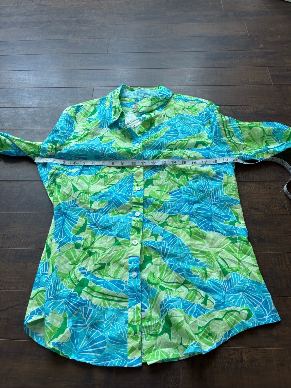 Lily Pulitzer Corton long sleeve button up - Picture 2 of 10